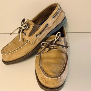 Sperry boat shoes slip on